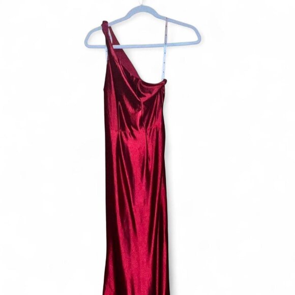 Red Long Satin Elegant Formal Vintage Dress - Picture 1 of 2